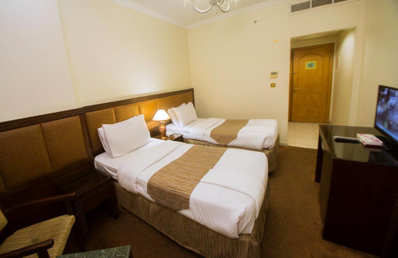 Anwar Al Zahraa Hotel Медина Екстериор снимка