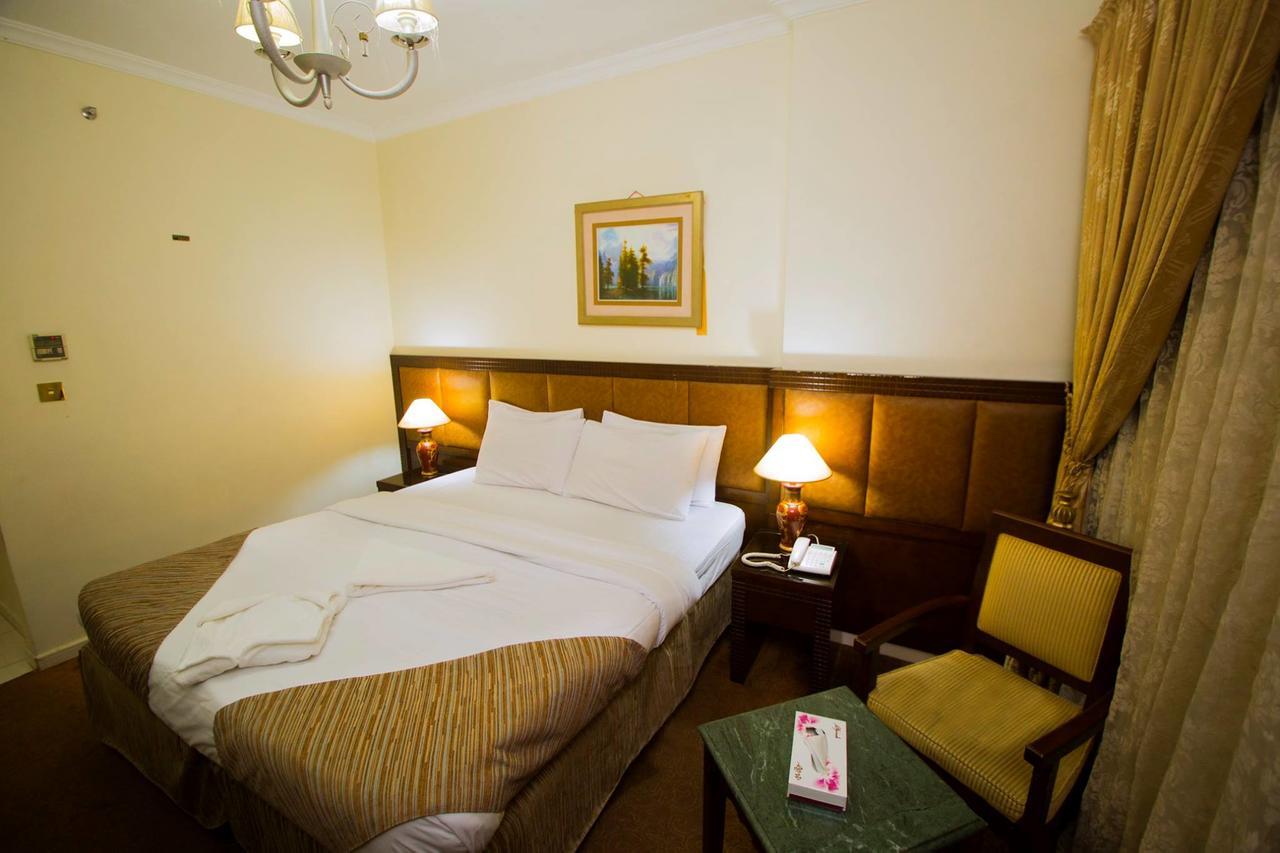 Anwar Al Zahraa Hotel Медина Екстериор снимка