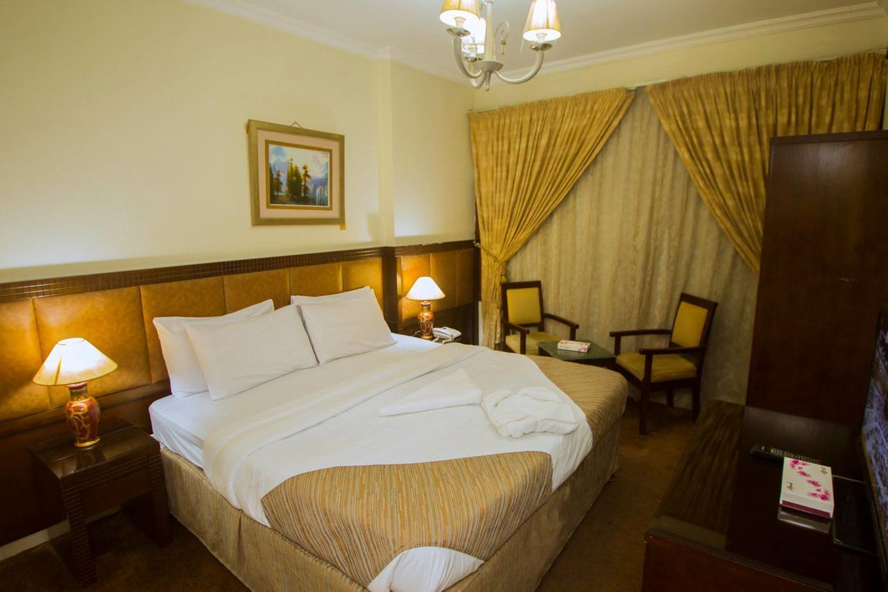 Anwar Al Zahraa Hotel Медина Екстериор снимка