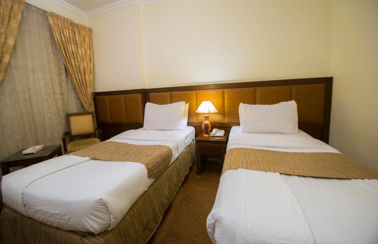 Anwar Al Zahraa Hotel Медина Екстериор снимка