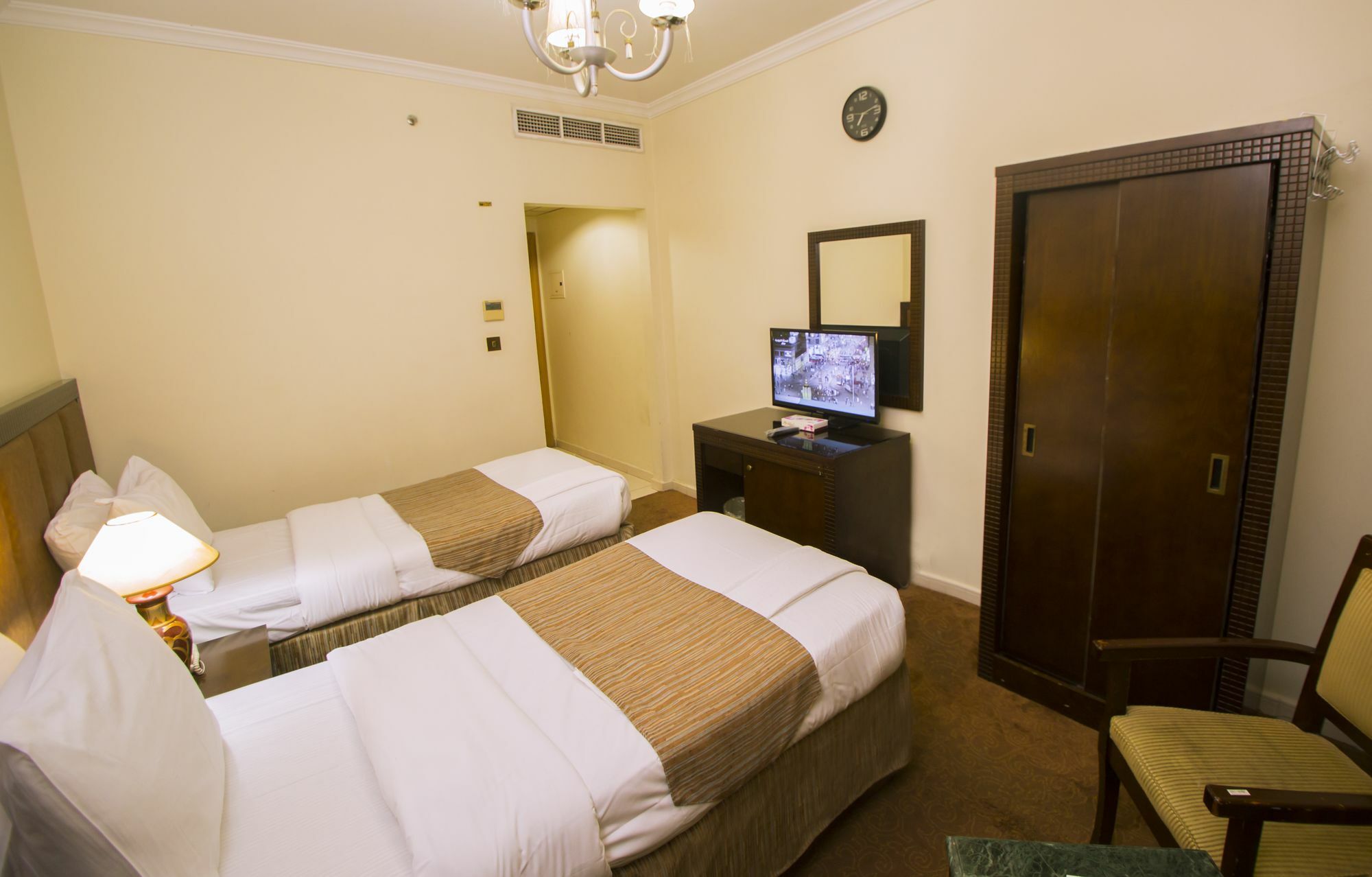 Anwar Al Zahraa Hotel Медина Екстериор снимка